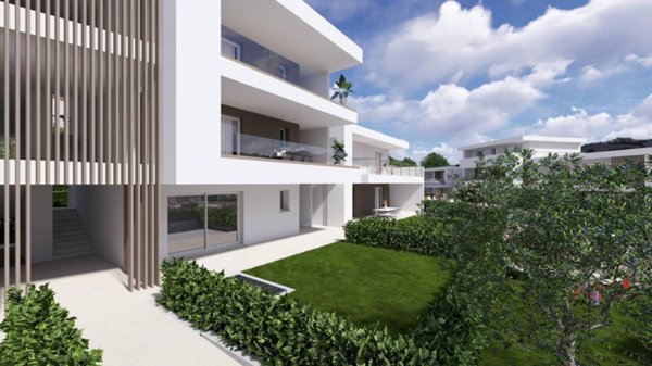 casa indipendente in vendita a Desenzano del Garda