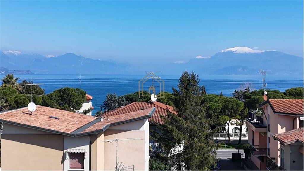 appartamento in vendita a Desenzano del Garda