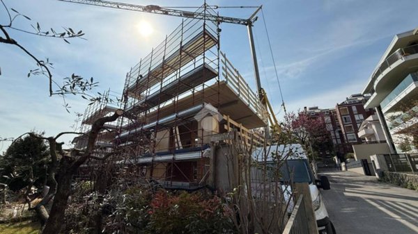 appartamento in vendita a Desenzano del Garda