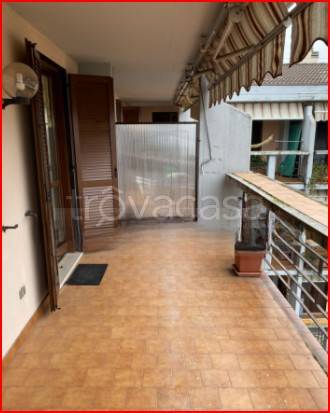appartamento in vendita a Desenzano del Garda in zona Rivoltella