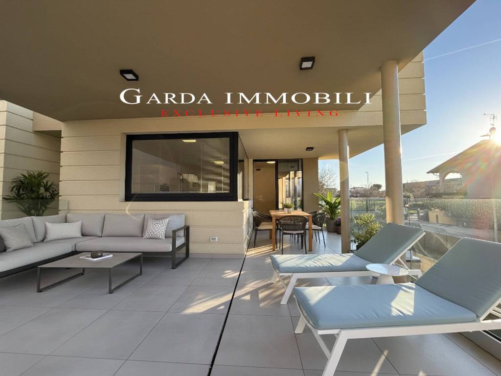 appartamento in vendita a Desenzano del Garda in zona Rivoltella