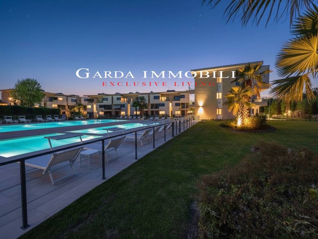 appartamento in vendita a Desenzano del Garda in zona Rivoltella