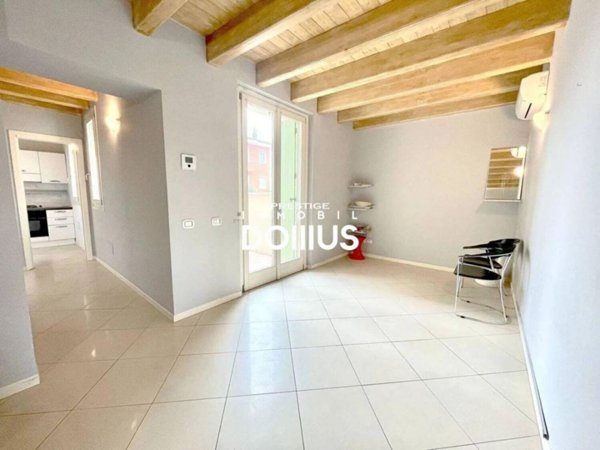 appartamento in vendita a Desenzano del Garda in zona Rivoltella