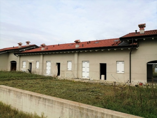 casa indipendente in vendita a Desenzano del Garda