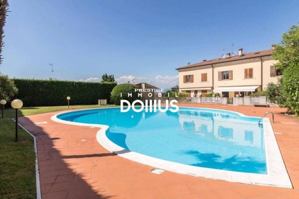 casa indipendente in vendita a Desenzano del Garda