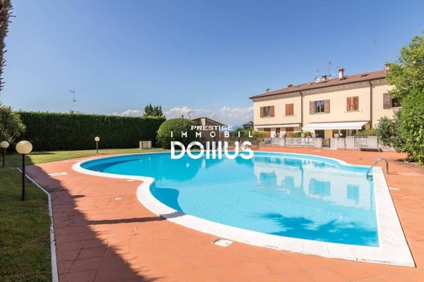 casa indipendente in vendita a Desenzano del Garda