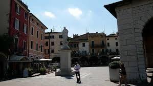 casa indipendente in vendita a Desenzano del Garda