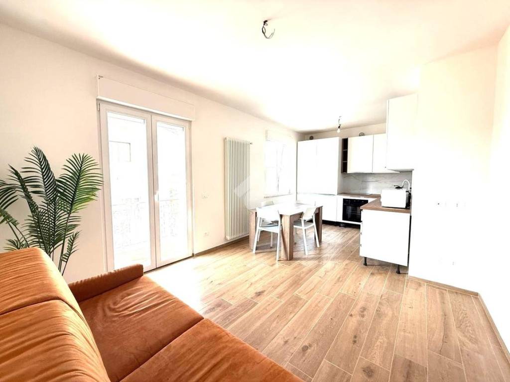 appartamento in vendita a Desenzano del Garda
