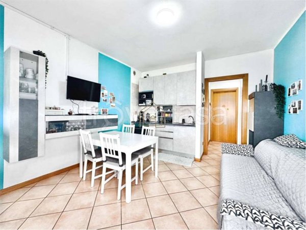 appartamento in vendita a Desenzano del Garda in zona Rivoltella