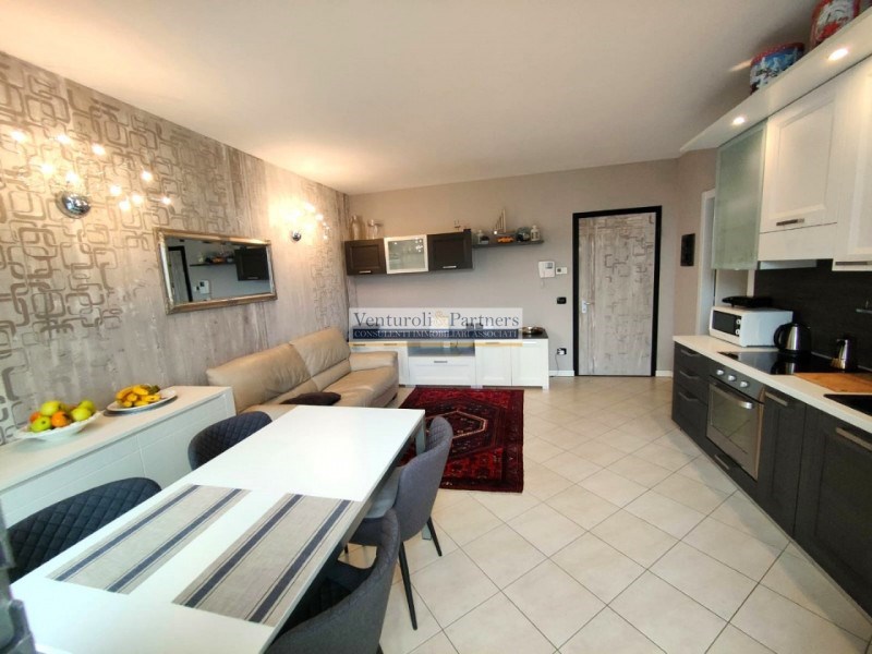 appartamento in vendita a Desenzano del Garda in zona Rivoltella