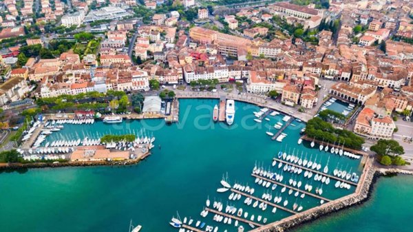 appartamento in vendita a Desenzano del Garda