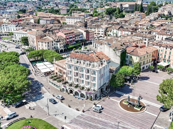 appartamento in vendita a Desenzano del Garda