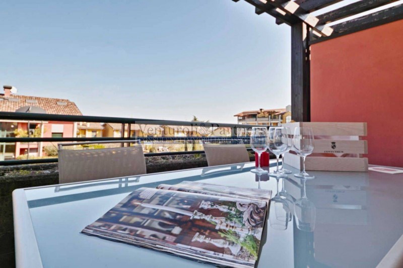 appartamento in vendita a Desenzano del Garda