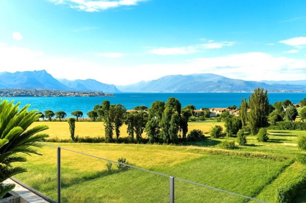 appartamento in vendita a Desenzano del Garda