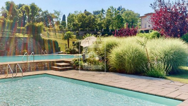 casa indipendente in vendita a Desenzano del Garda