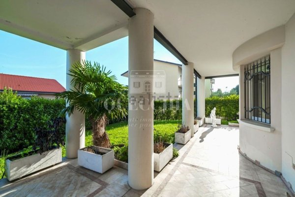 appartamento in vendita a Desenzano del Garda