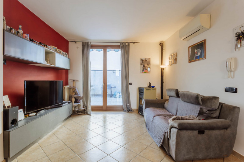appartamento in vendita a Desenzano del Garda in zona San Pietro