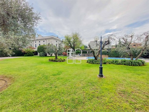 appartamento in vendita a Desenzano del Garda