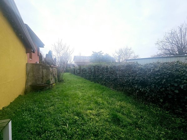 appartamento in vendita a Desenzano del Garda in zona Rivoltella