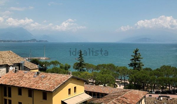 appartamento in vendita a Desenzano del Garda