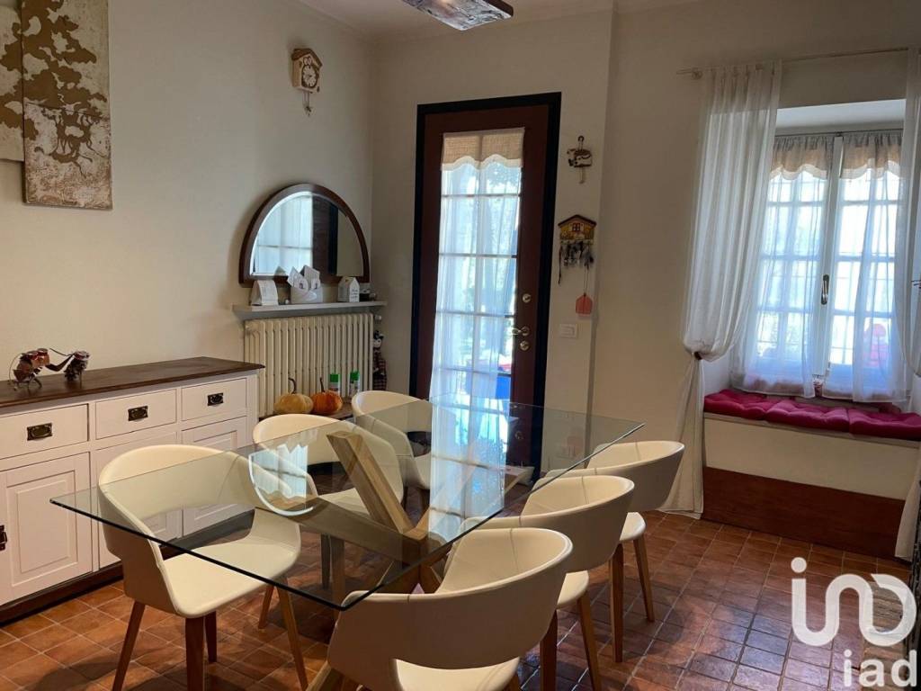casa indipendente in vendita a Desenzano del Garda