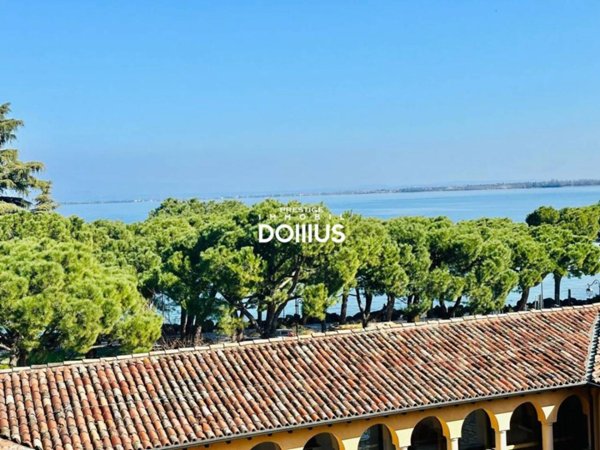 appartamento in vendita a Desenzano del Garda