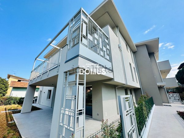 appartamento in vendita a Desenzano del Garda