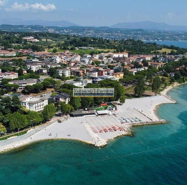 appartamento in vendita a Desenzano del Garda