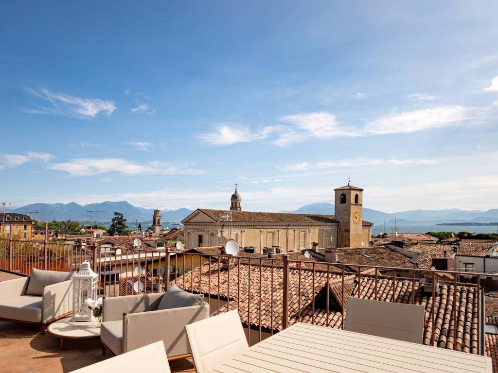 appartamento in vendita a Desenzano del Garda
