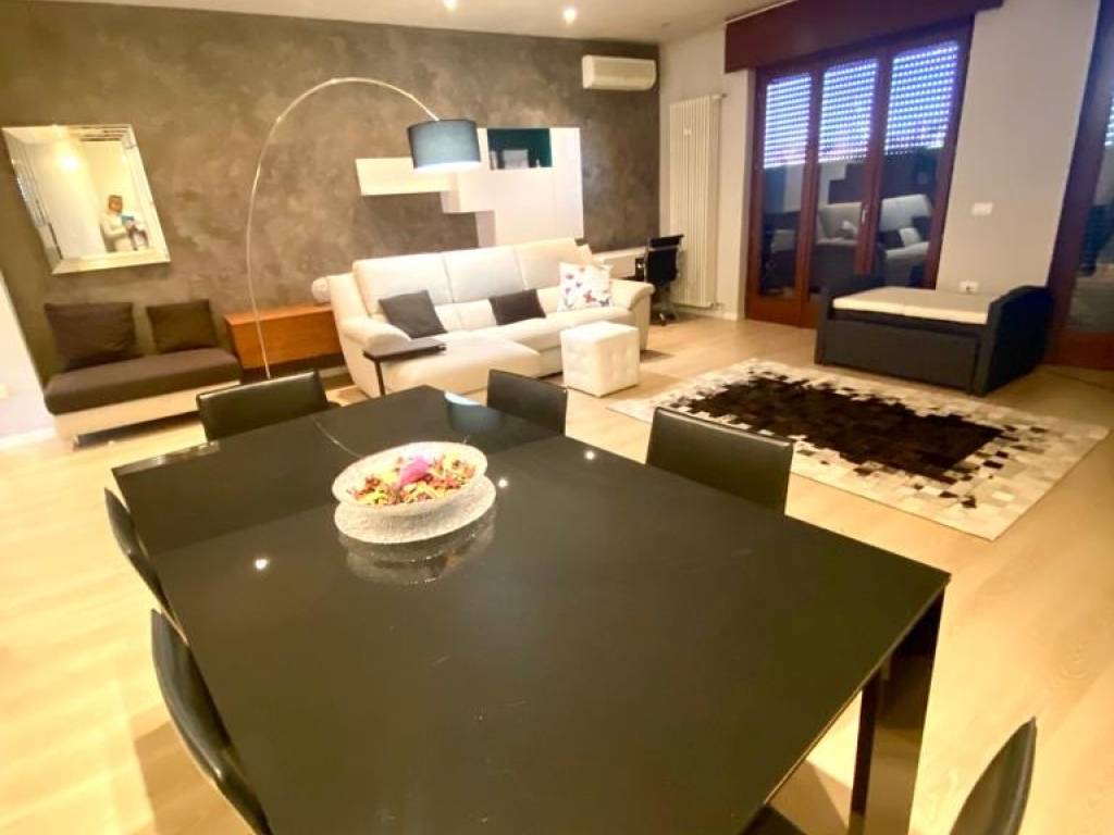 appartamento in vendita a Desenzano del Garda