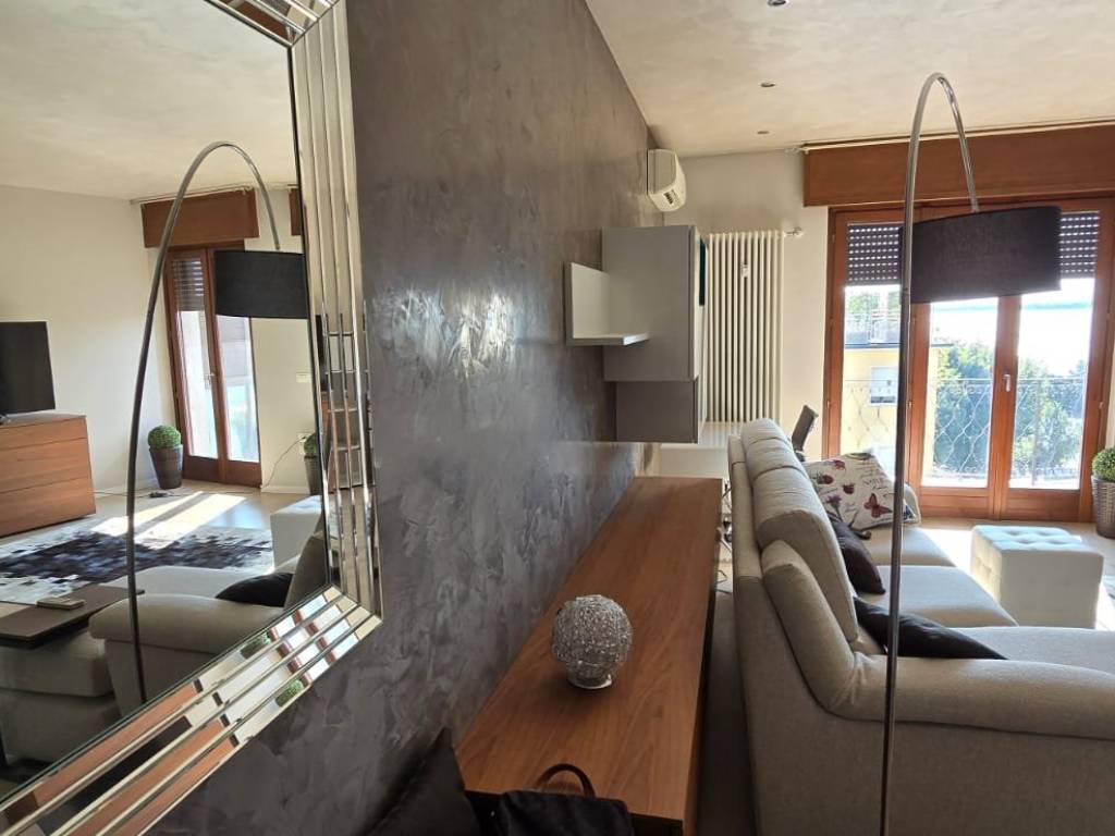 appartamento in vendita a Desenzano del Garda