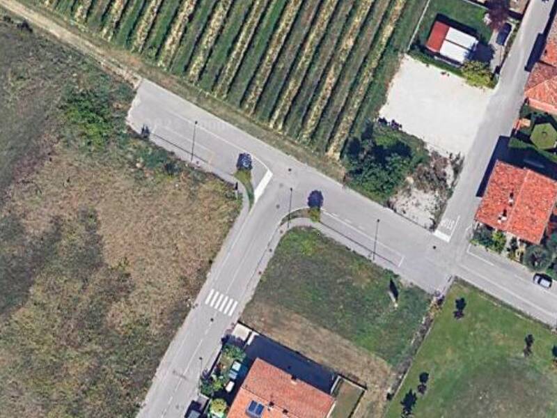 terreno edificabile in vendita a Desenzano del Garda