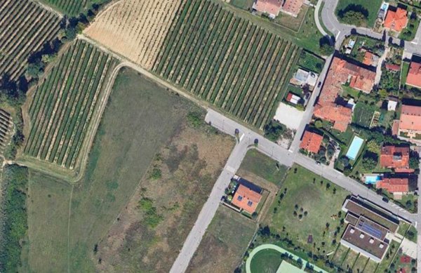 terreno edificabile in vendita a Desenzano del Garda