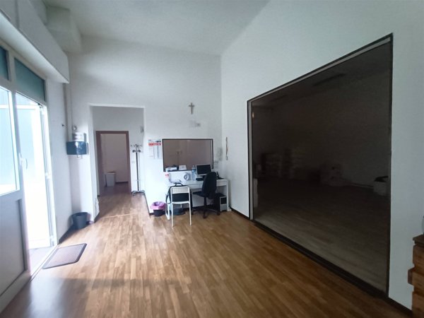 ufficio in vendita a Desenzano del Garda in zona San Pietro