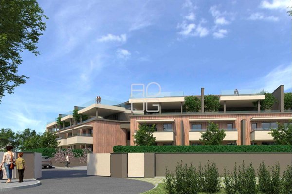 appartamento in vendita a Desenzano del Garda in zona Rivoltella