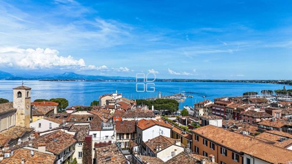 appartamento in vendita a Desenzano del Garda