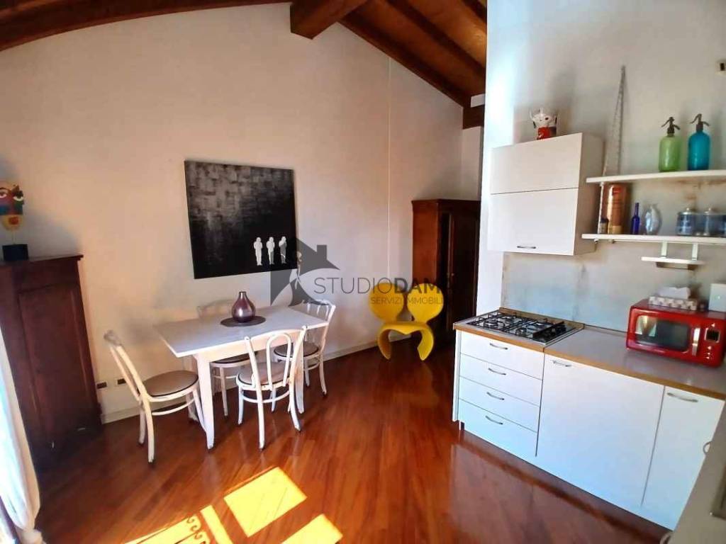 appartamento in vendita a Desenzano del Garda