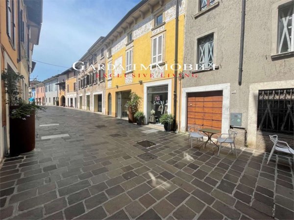 trivano in vendita a Desenzano del Garda in zona Rivoltella