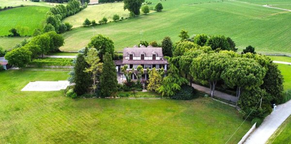 casa indipendente in vendita a Desenzano del Garda