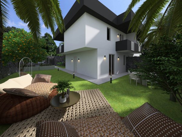 casa indipendente in vendita a Desenzano del Garda in zona San Pietro