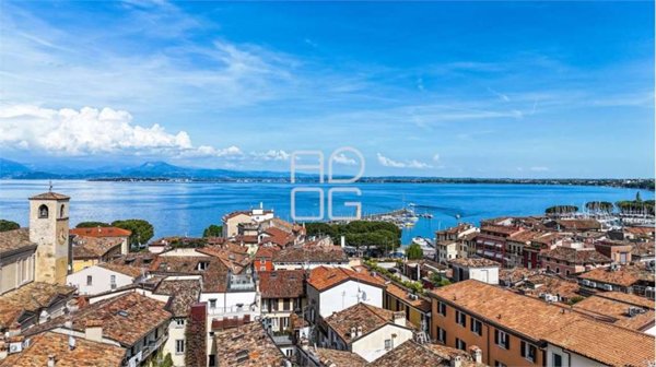 appartamento in vendita a Desenzano del Garda