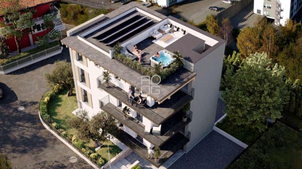 appartamento in vendita a Desenzano del Garda in zona Rivoltella