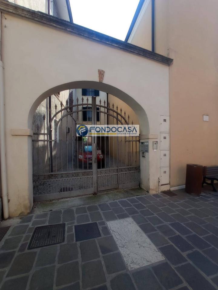 appartamento in vendita a Desenzano del Garda in zona Rivoltella