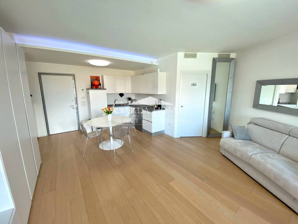 appartamento in vendita a Desenzano del Garda