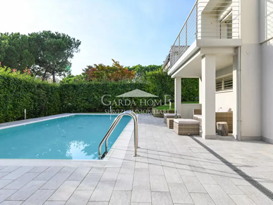 casa indipendente in vendita a Desenzano del Garda