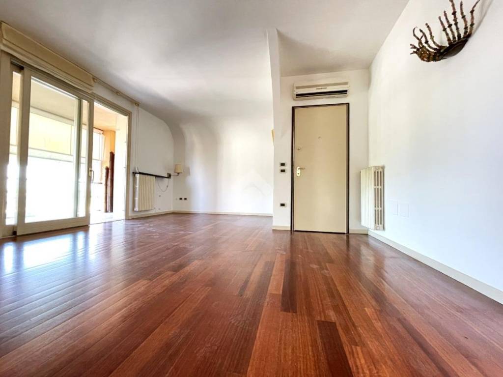 appartamento in vendita a Desenzano del Garda
