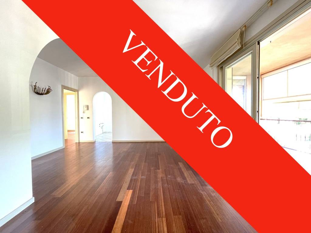 appartamento in vendita a Desenzano del Garda