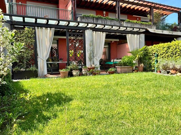 appartamento in vendita a Desenzano del Garda in zona Rivoltella