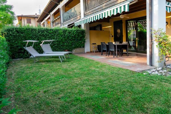 appartamento in vendita a Desenzano del Garda in zona Rivoltella