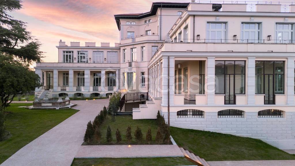 appartamento in vendita a Desenzano del Garda